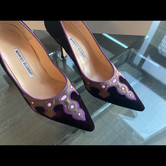 Manolo Blahnik Heels - Picture 2 of 3